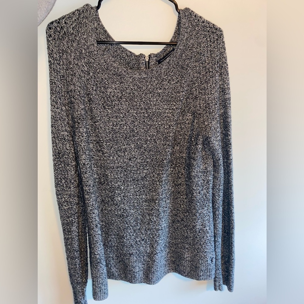 Relaxed fit, knit gray sweater